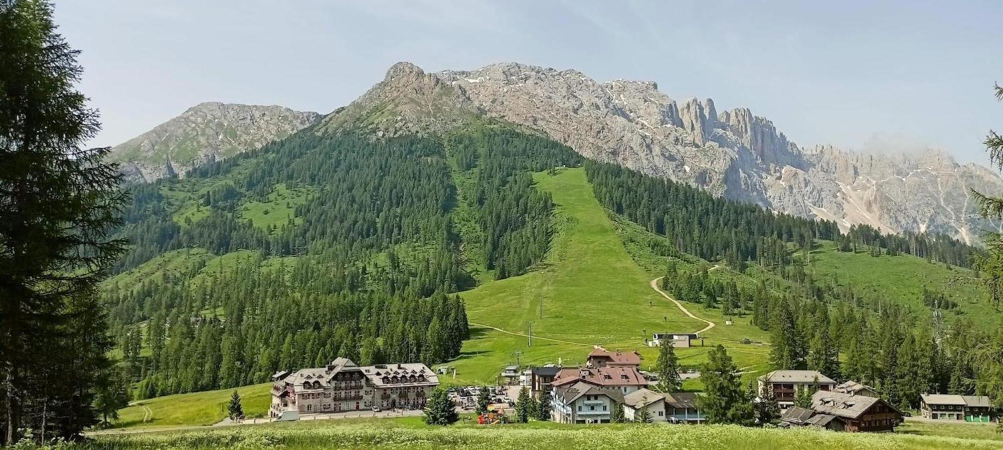 Costalungahouse Trekkingbikeski Selfcheck-In Apartment Carezza al Lago Exterior photo